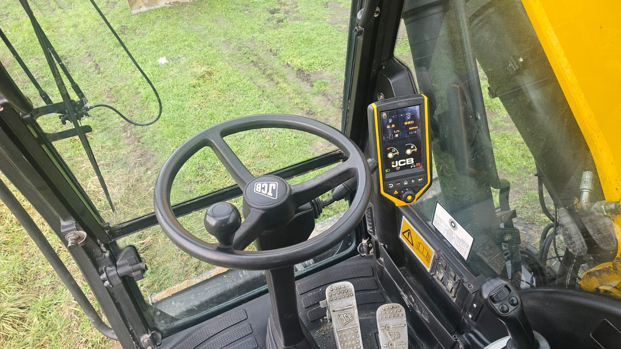 JCB JS175W - Колесен багер: снимка 2 JCB JS175W - Колесен багер: снимка 2