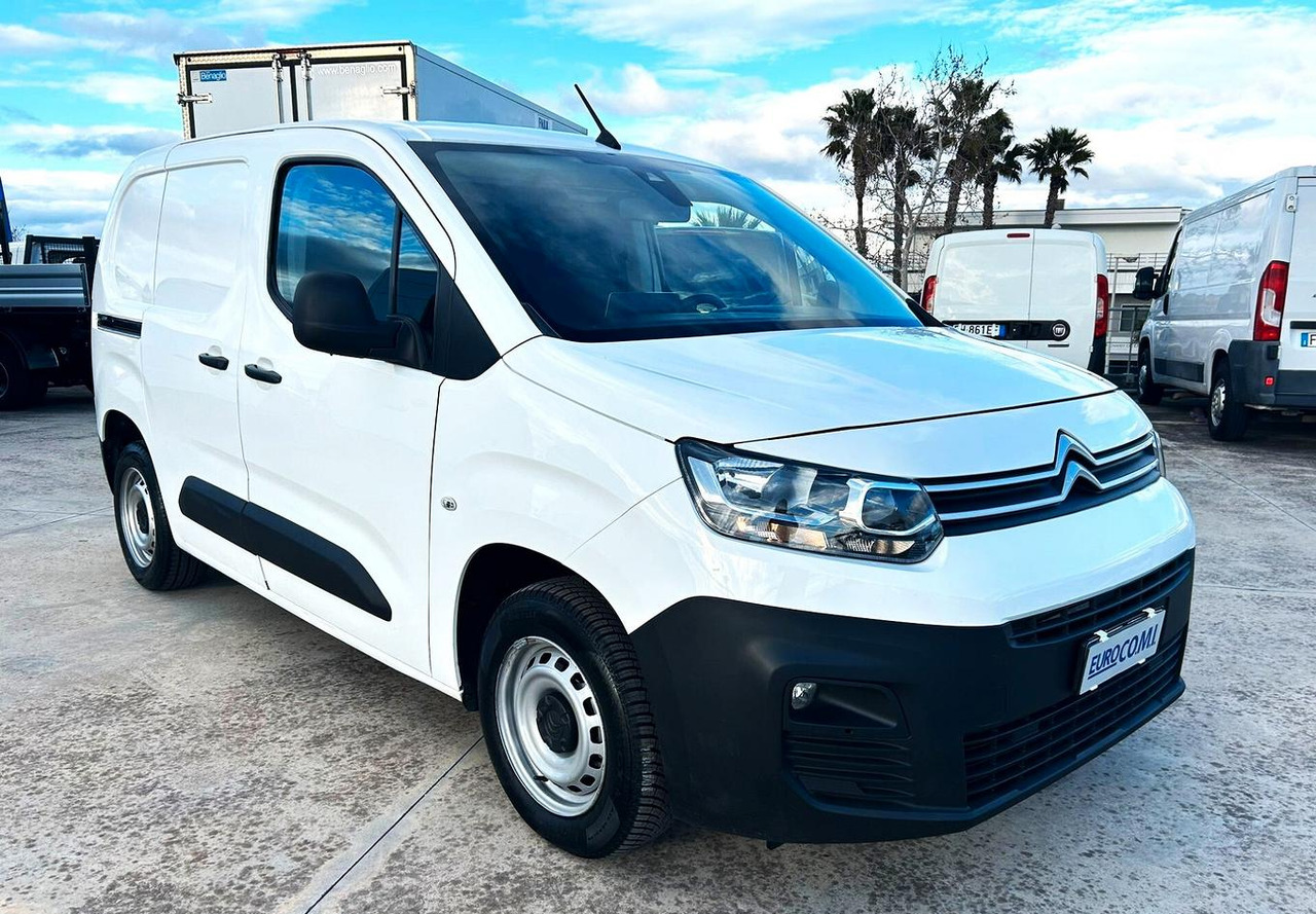 Citroen Berlingo 1.6 hdi 100 cv - Малък ван: снимка 3 Citroen Berlingo 1.6 hdi 100 cv - Малък ван: снимка 3