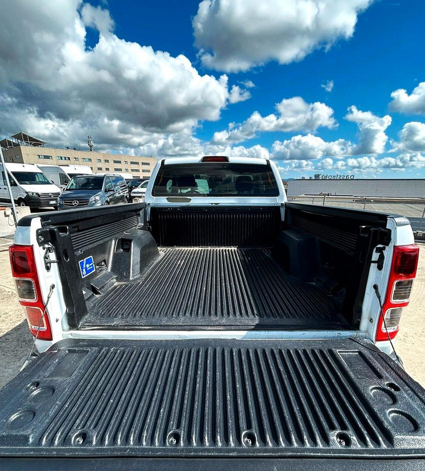 Лизинг на Ford Ranger 2.2 160 cv XL Supercab 4 posti 4wd gan Ford Ranger 2.2 160 cv XL Supercab 4 posti 4wd gan: снимка 17 Лизинг на Ford Ranger 2.2 160 cv XL Supercab 4 posti 4wd gan Ford Ranger 2.2 160 cv XL Supercab 4 posti 4wd gan: снимка 17