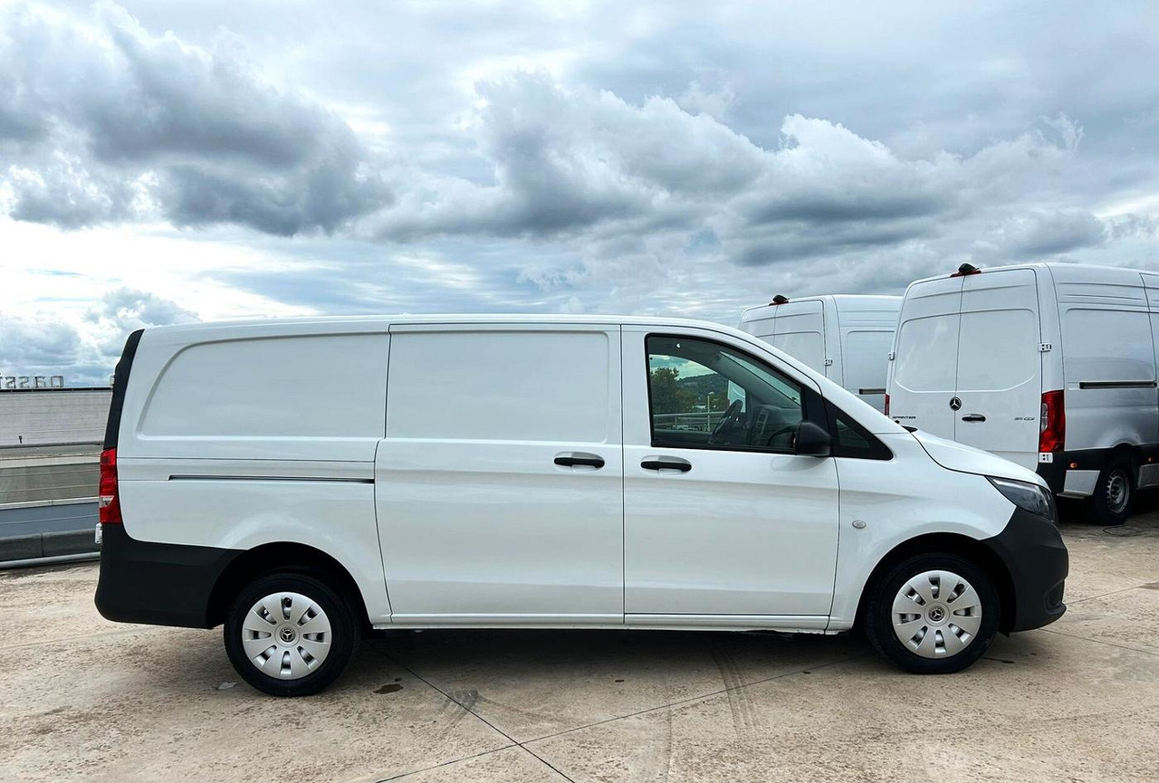 Mercedes Benz Vito 111 Furgone Long - Товарен бус: снимка 4 Mercedes Benz Vito 111 Furgone Long - Товарен бус: снимка 4