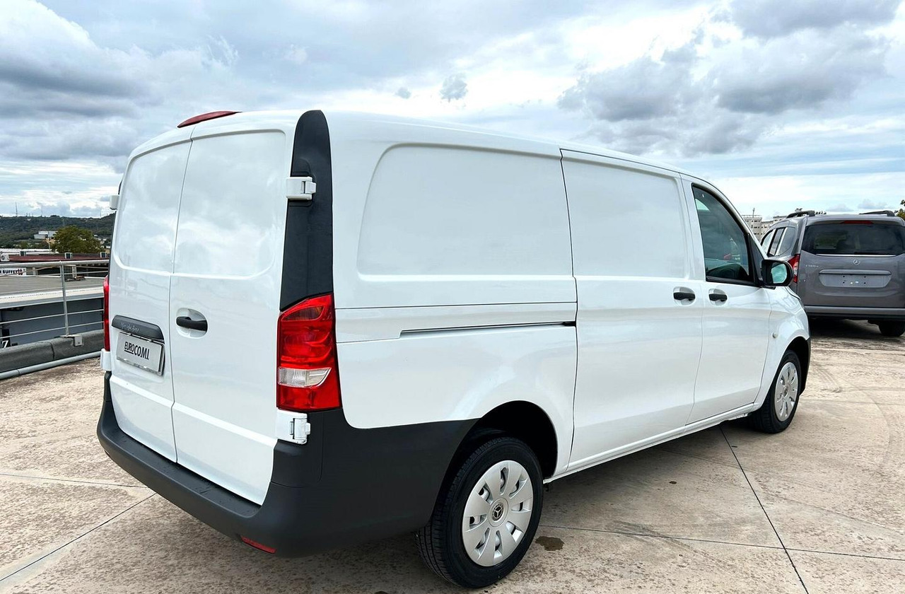 Mercedes Benz Vito 111 Furgone Long - Товарен бус: снимка 5 Mercedes Benz Vito 111 Furgone Long - Товарен бус: снимка 5
