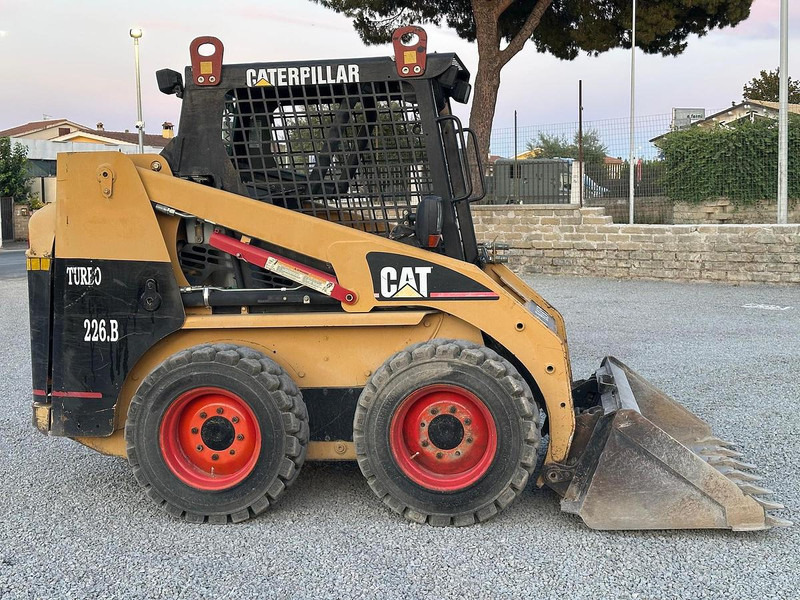 Caterpillar 226BHF - Мини верижен товарач: снимка 3 Caterpillar 226BHF - Мини верижен товарач: снимка 3
