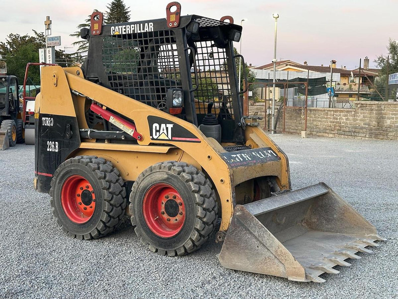 Caterpillar 226BHF - Мини верижен товарач: снимка 1 Caterpillar 226BHF - Мини верижен товарач: снимка 1