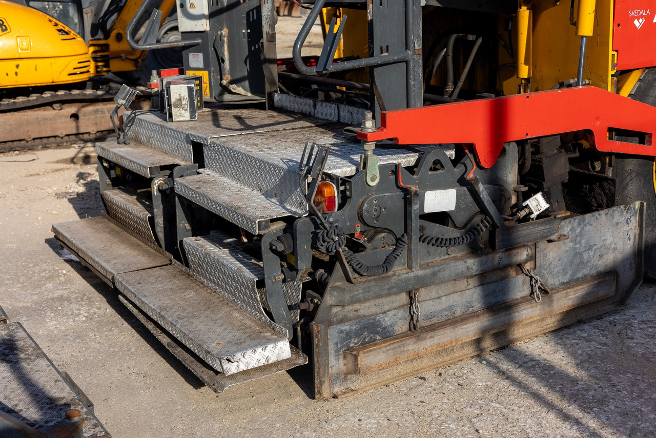 DYNAPAC F121-4W - Асфалтополагач: снимка 5 DYNAPAC F121-4W - Асфалтополагач: снимка 5