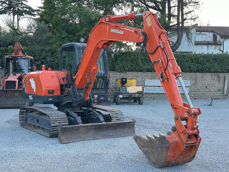Doosan SOLAR 75V - Багер: снимка 2 Doosan SOLAR 75V - Багер: снимка 2