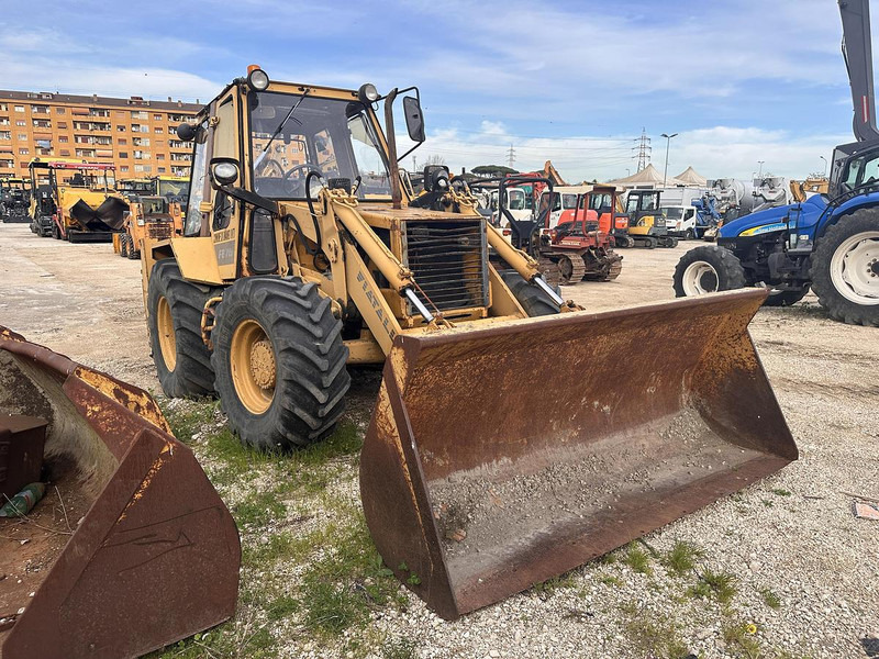 Fiat ALLIS BH4.5 - Багер-товарач: снимка 2 Fiat ALLIS BH4.5 - Багер-товарач: снимка 2