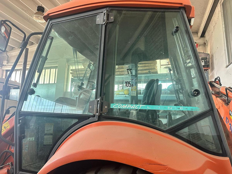 Fiat KOBELCO FB100.2 - Багер-товарач: снимка 4 Fiat KOBELCO FB100.2 - Багер-товарач: снимка 4