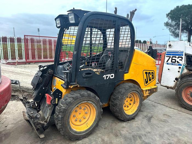 Мини верижен товарач JCB 170HF: снимка 1