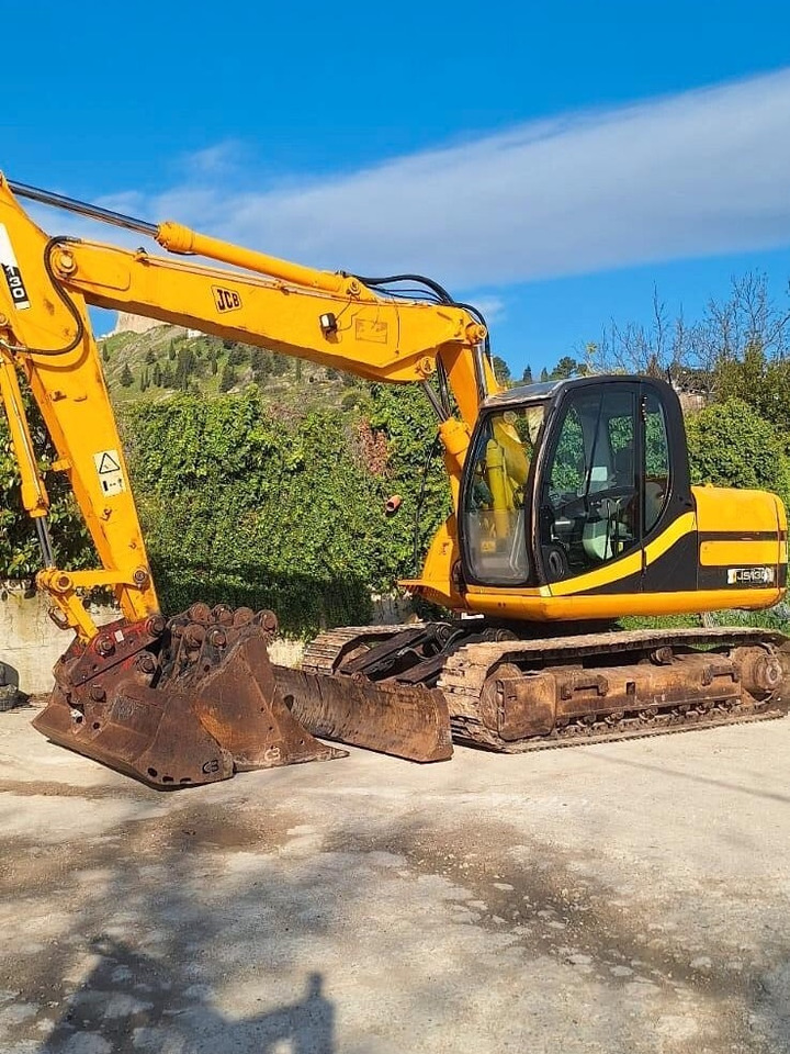 JCB JS130 - Верижен багер: снимка 3 JCB JS130 - Верижен багер: снимка 3