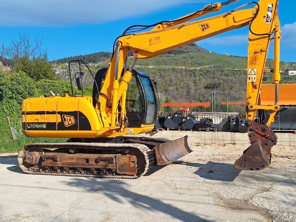 JCB JS130 - Верижен багер: снимка 1 JCB JS130 - Верижен багер: снимка 1