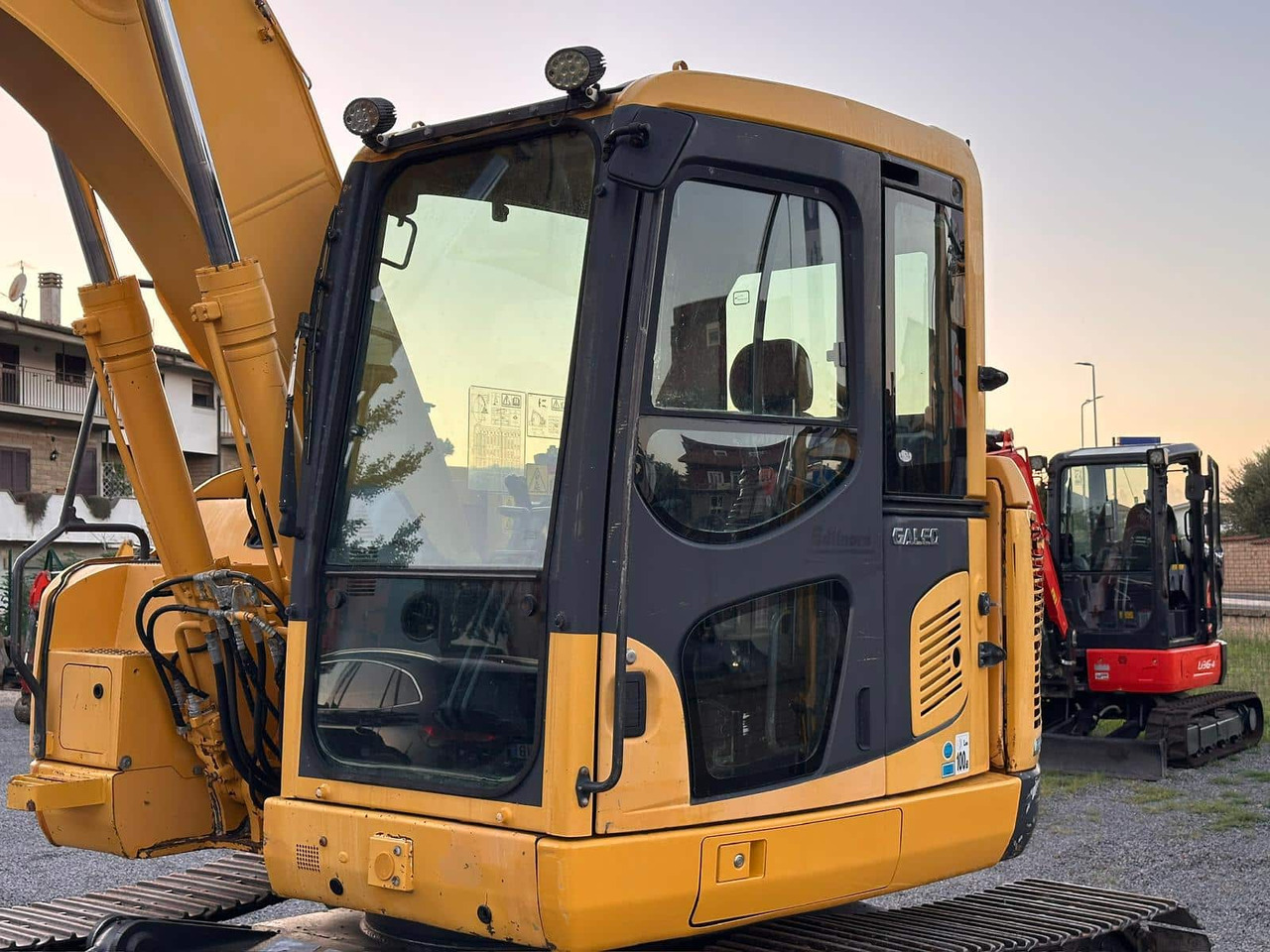 Верижен багер KOMATSU PC138US-8: снимка 12 Верижен багер KOMATSU PC138US-8: снимка 12