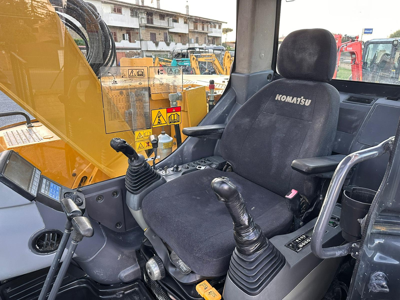 Верижен багер KOMATSU PC138US-8: снимка 14 Верижен багер KOMATSU PC138US-8: снимка 14