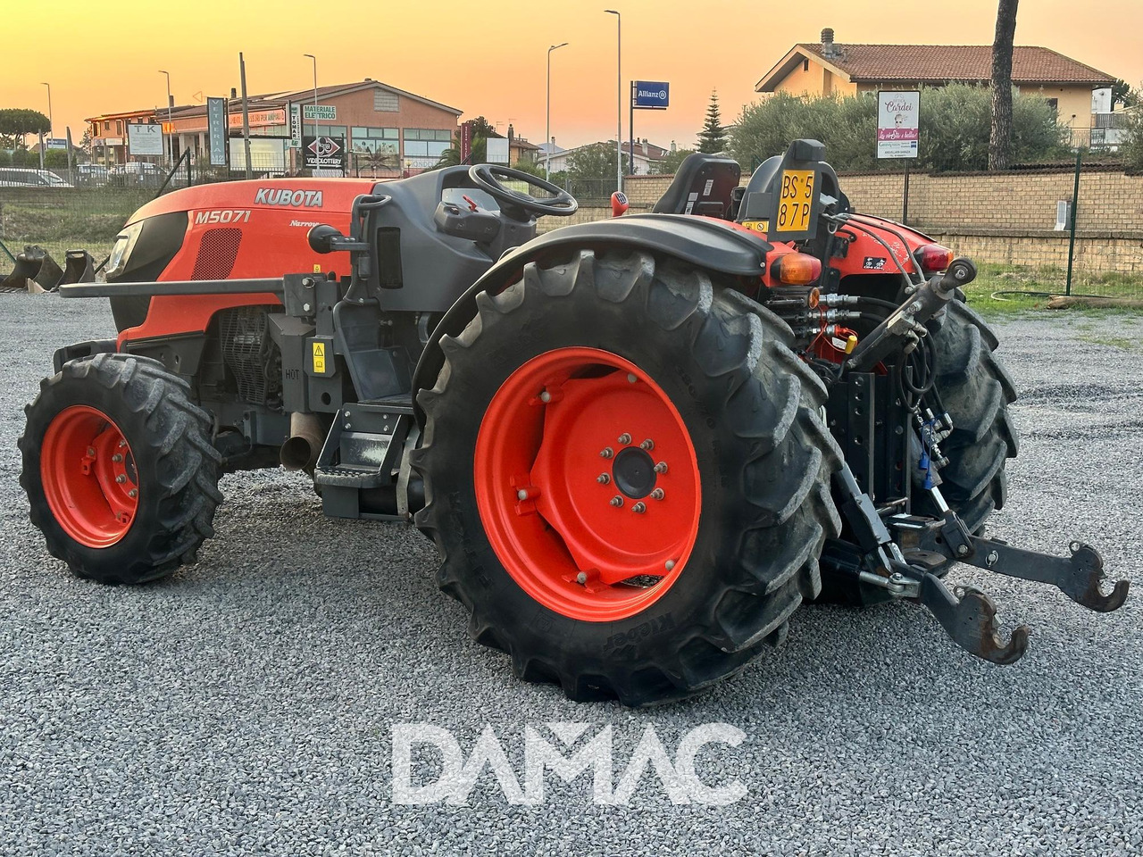 KUBOTA M5071 - Малък трактор: снимка 2 KUBOTA M5071 - Малък трактор: снимка 2