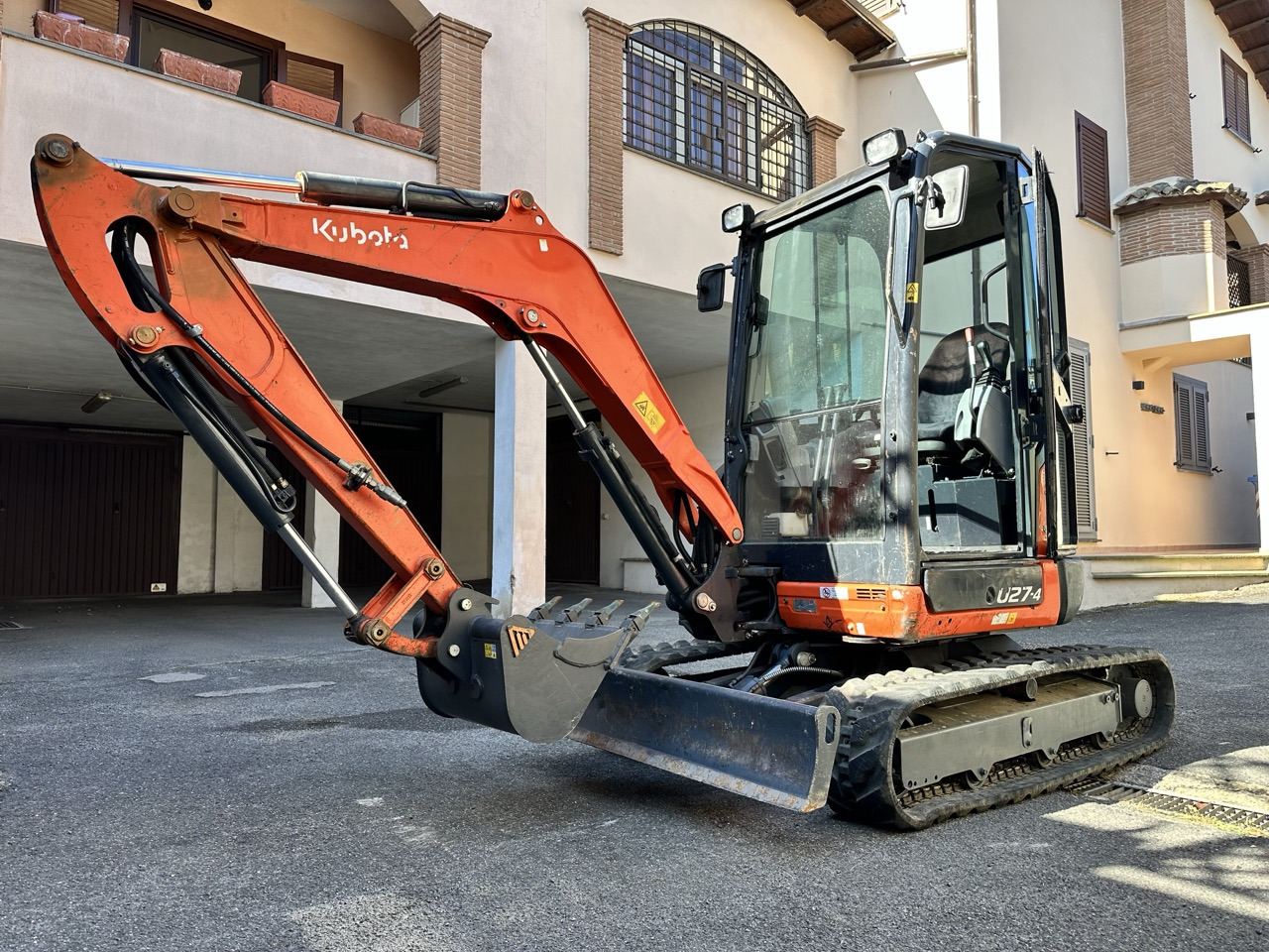 KUBOTA U27-4 - Мини багер: снимка 1 KUBOTA U27-4 - Мини багер: снимка 1