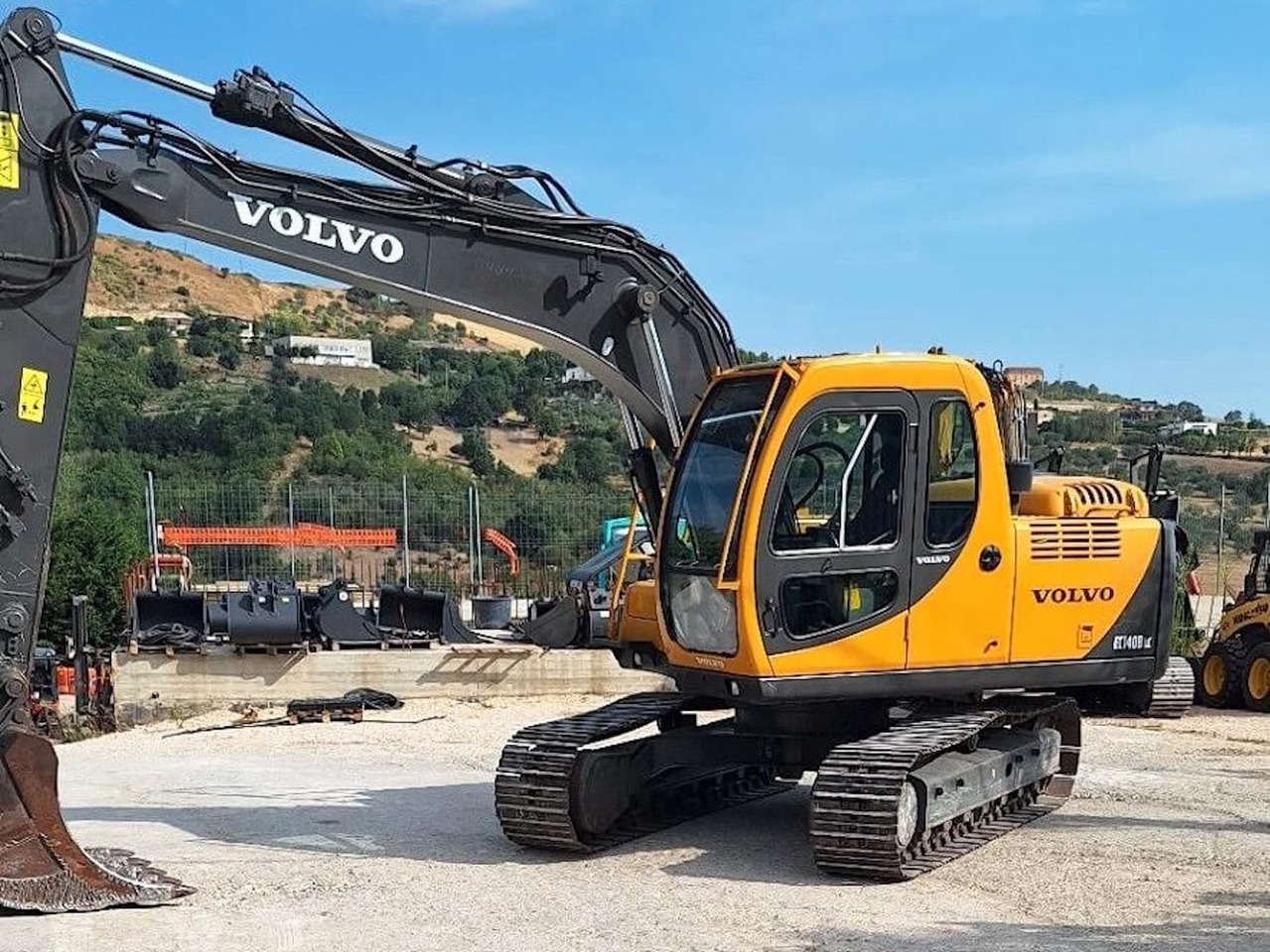 VOLVO EC140BLC - Верижен багер: снимка 1 VOLVO EC140BLC - Верижен багер: снимка 1
