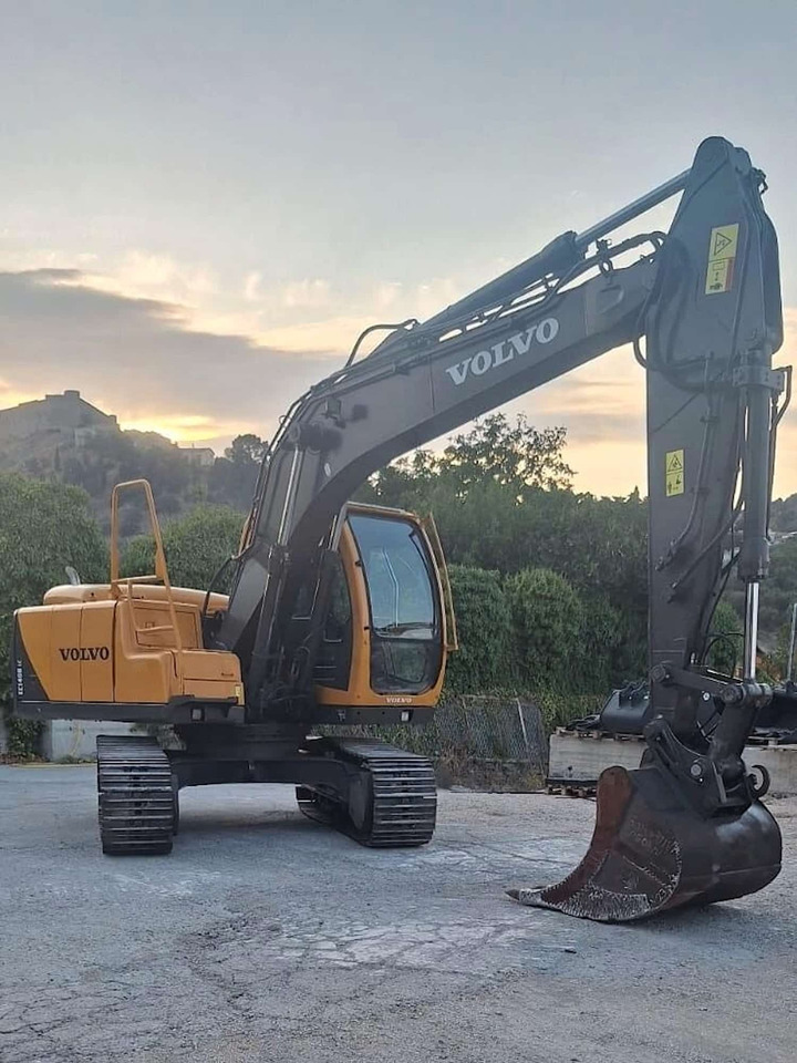 VOLVO EC140BLC - Верижен багер: снимка 3 VOLVO EC140BLC - Верижен багер: снимка 3