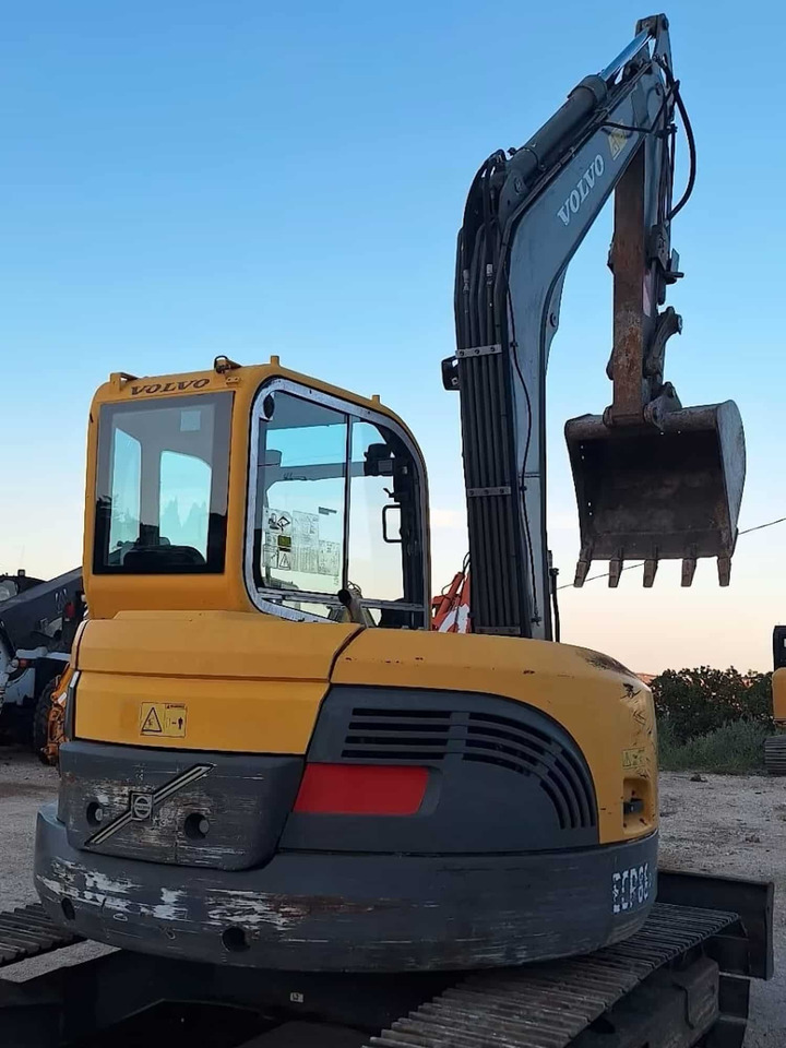 VOLVO ECR88 PLUS - Мини багер: снимка 2 VOLVO ECR88 PLUS - Мини багер: снимка 2