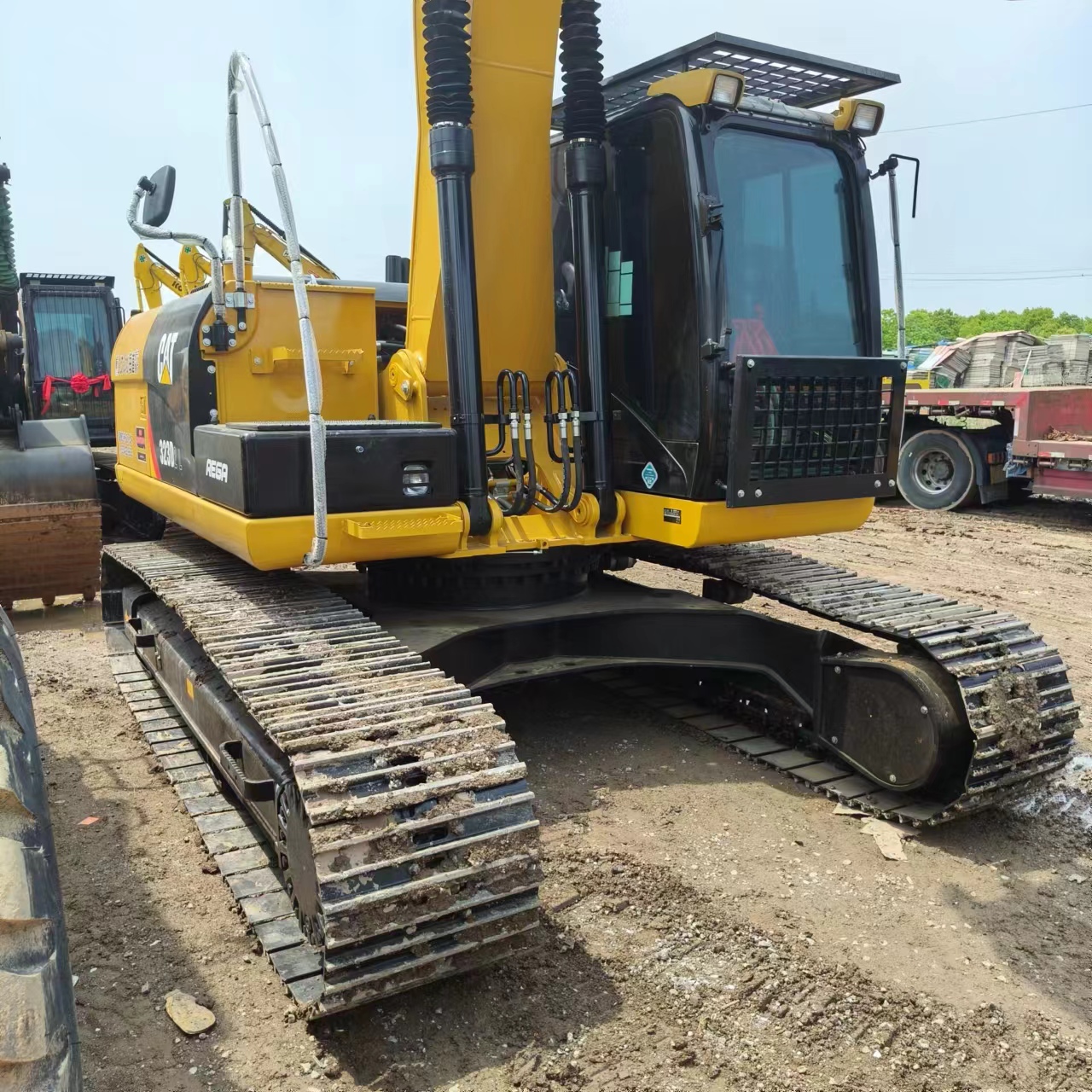 Верижен багер CATERPILLAR 323D2L: снимка 8