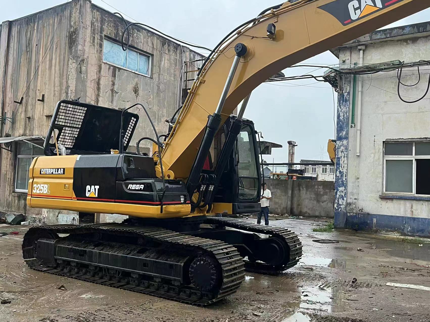 CATERPILLAR 325BL - Верижен багер: снимка 2 CATERPILLAR 325BL - Верижен багер: снимка 2