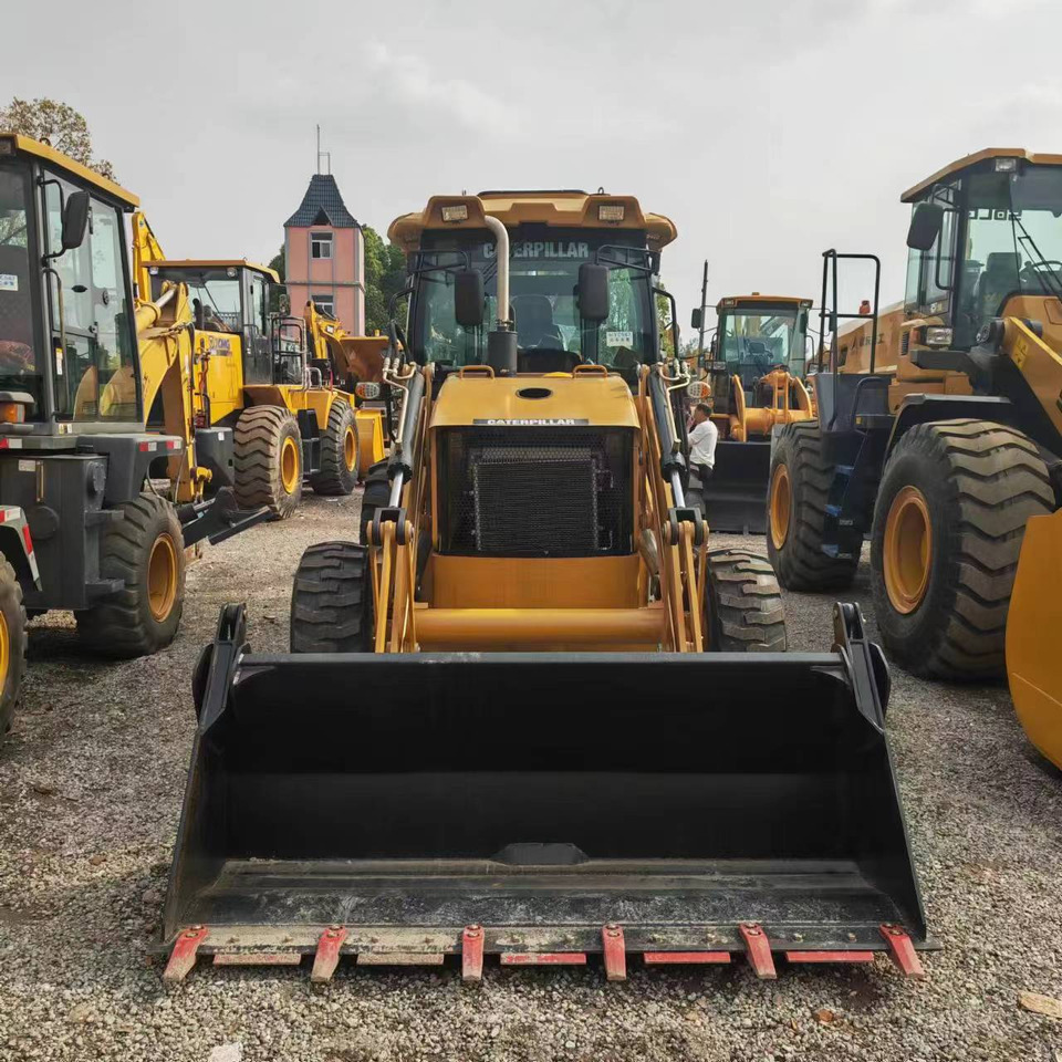 Нови Багер-товарач CATERPILLAR 420F: снимка 9 Нови Багер-товарач CATERPILLAR 420F: снимка 9