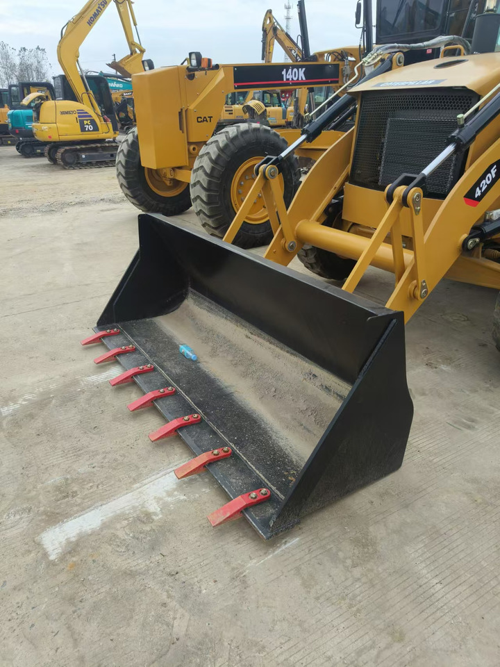 CATERPILLAR 420F - Багер-товарач: снимка 3 CATERPILLAR 420F - Багер-товарач: снимка 3
