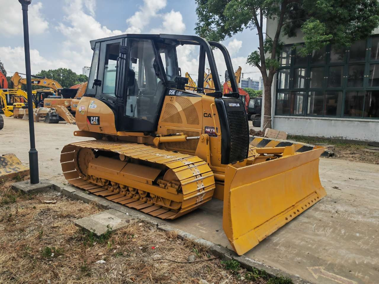 CATERPILLAR D5K - Булдозер: снимка 1 CATERPILLAR D5K - Булдозер: снимка 1