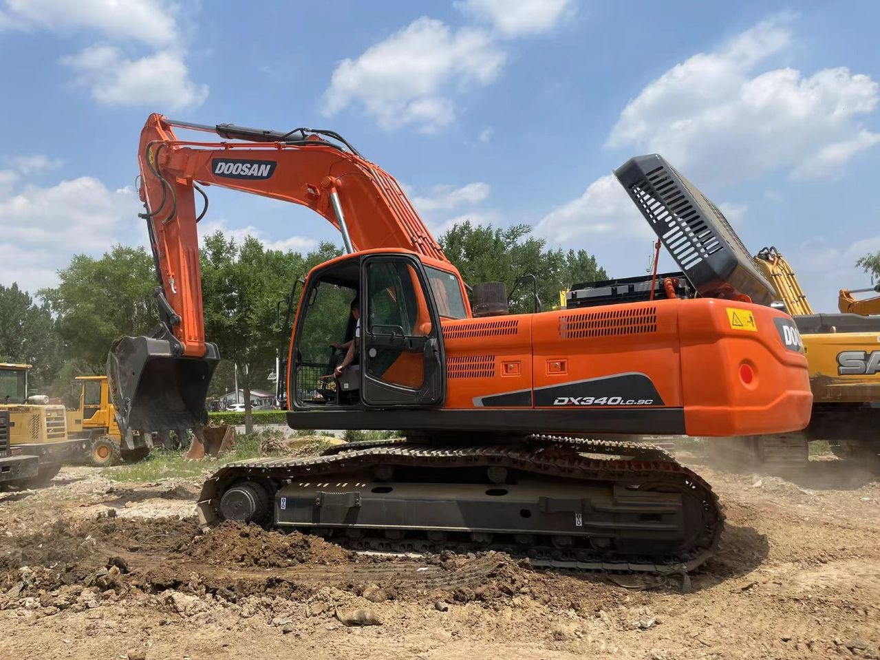 DOOSAN DX340 - Верижен багер: снимка 1 DOOSAN DX340 - Верижен багер: снимка 1