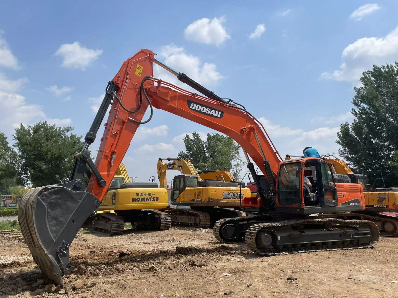 DOOSAN DX340 - Верижен багер: снимка 3 DOOSAN DX340 - Верижен багер: снимка 3