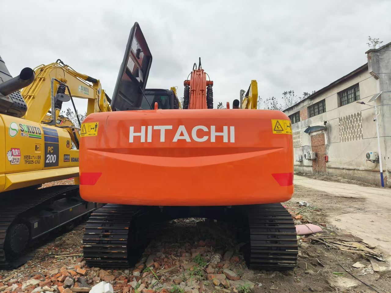 HITACHI ZX200 - Верижен багер: снимка 3 HITACHI ZX200 - Верижен багер: снимка 3