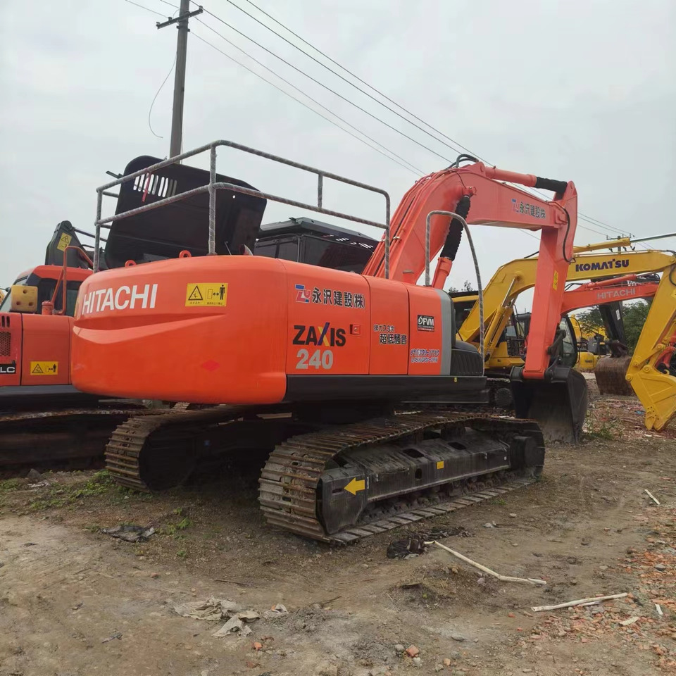 HITACHI ZX240 - Верижен багер: снимка 3 HITACHI ZX240 - Верижен багер: снимка 3