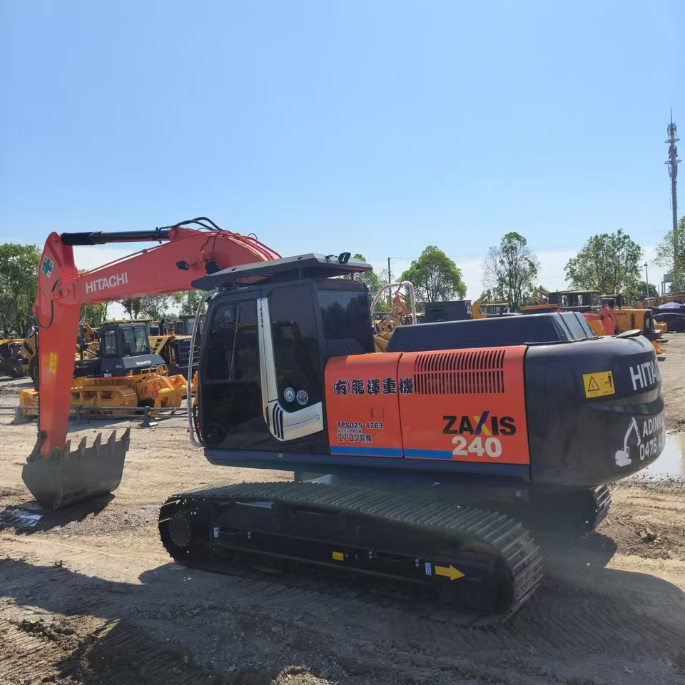 HITACHI ZX240 - Верижен багер: снимка 3 HITACHI ZX240 - Верижен багер: снимка 3
