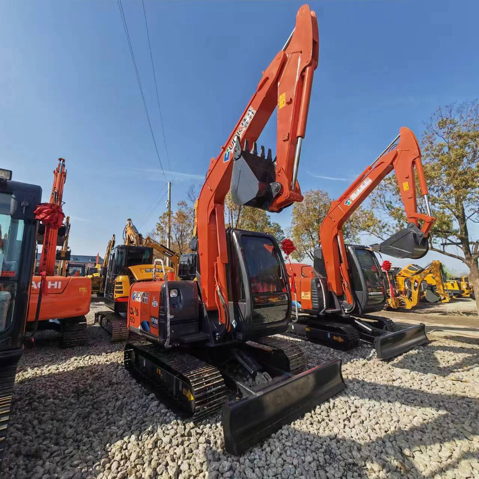HITACHI ZX60 - Мини багер: снимка 2 HITACHI ZX60 - Мини багер: снимка 2