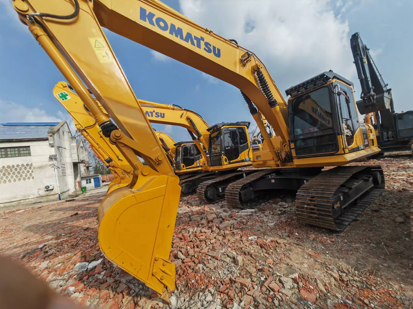 KOMATSU PC200 - Верижен багер: снимка 2 KOMATSU PC200 - Верижен багер: снимка 2