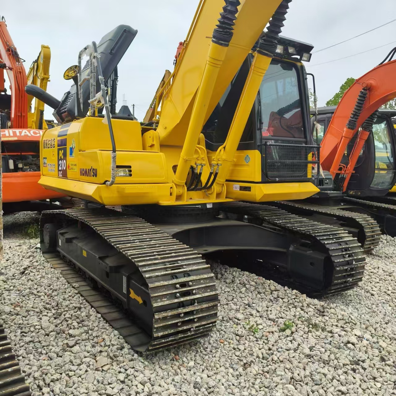 KOMATSU PC210 - Верижен багер: снимка 4 KOMATSU PC210 - Верижен багер: снимка 4