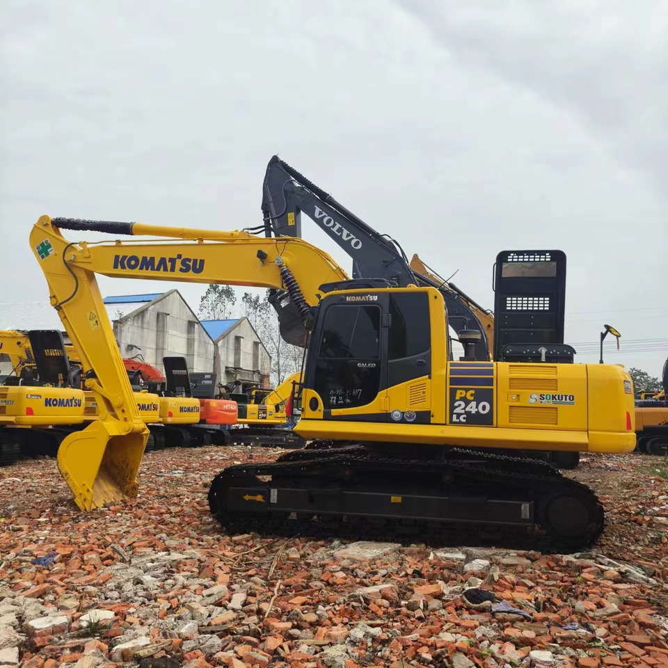 KOMATSU PC240LC - Верижен багер: снимка 1 KOMATSU PC240LC - Верижен багер: снимка 1