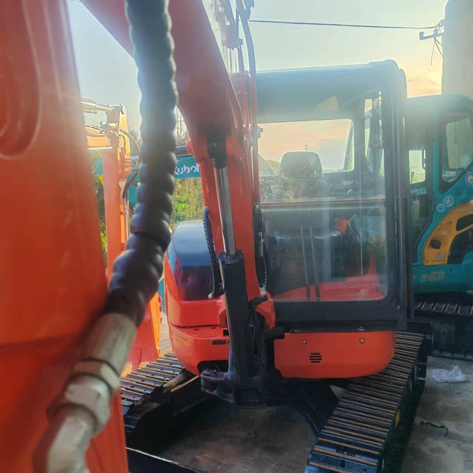 KUBOTA U35 - Мини багер: снимка 4 KUBOTA U35 - Мини багер: снимка 4