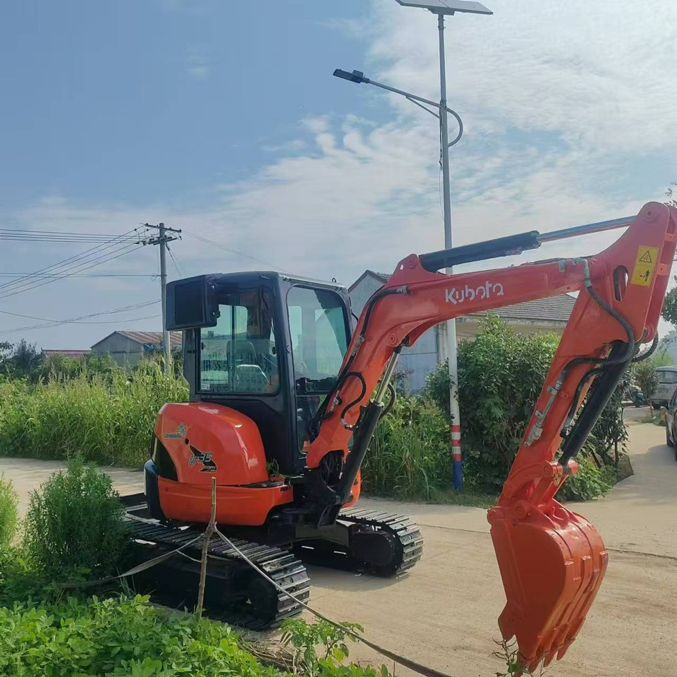 KUBOTA U35 - Мини багер: снимка 2 KUBOTA U35 - Мини багер: снимка 2