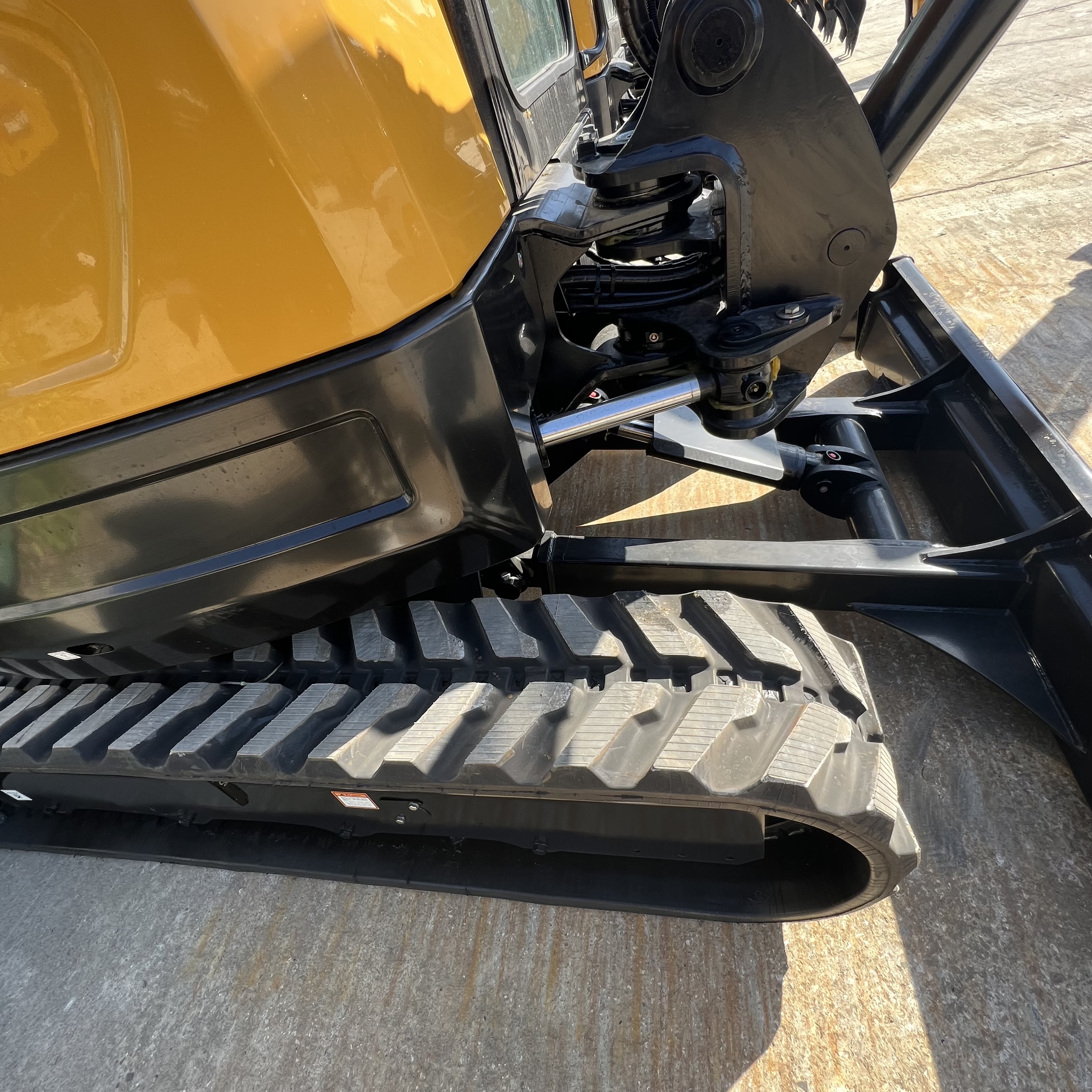 SANY SY35U - Мини багер: снимка 4 SANY SY35U - Мини багер: снимка 4