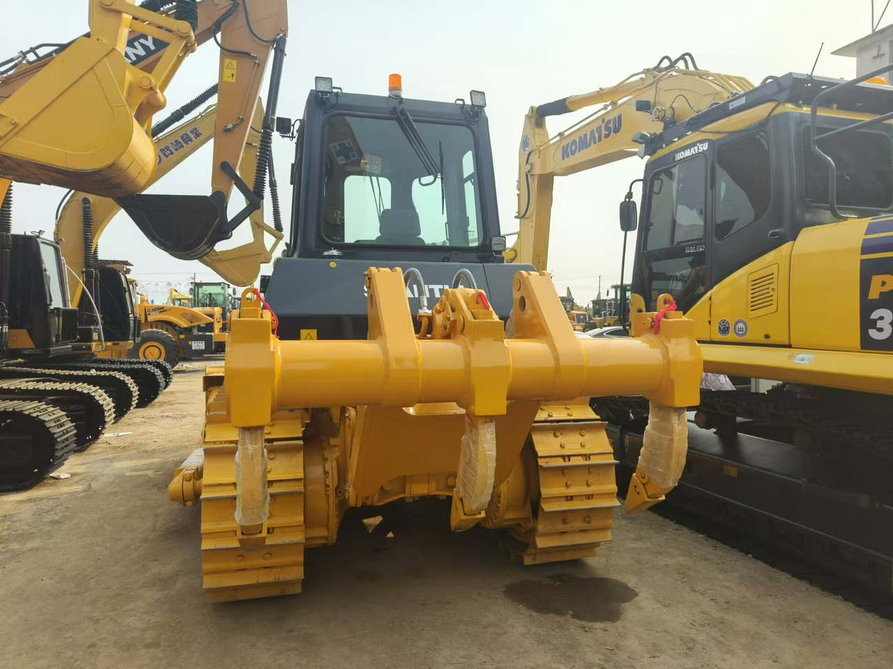 SHANTUI SD16 - Булдозер: снимка 3 SHANTUI SD16 - Булдозер: снимка 3