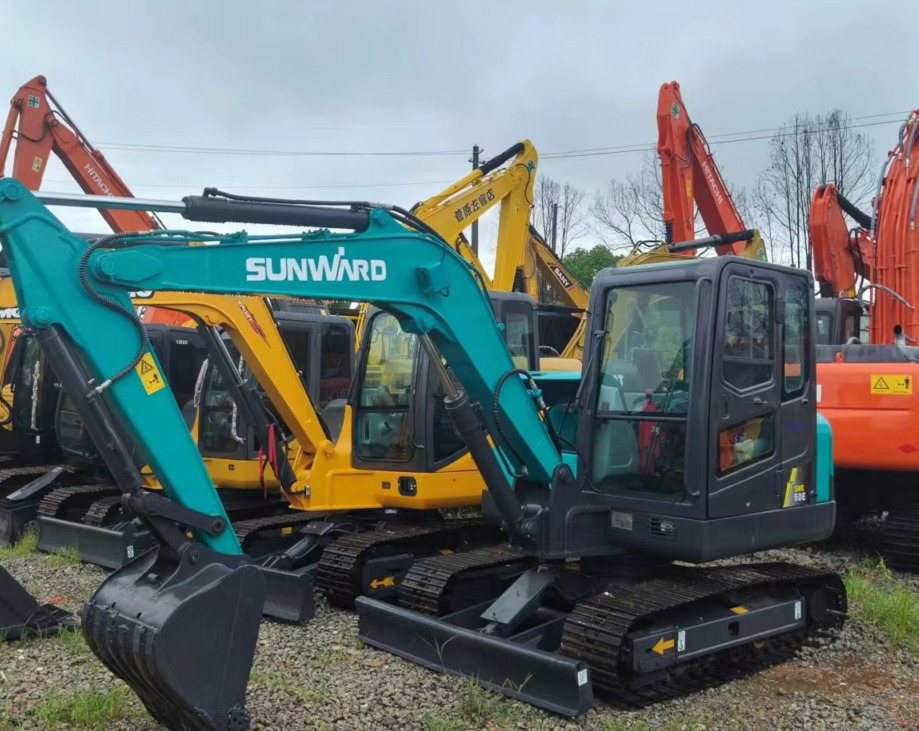 SUNWARD SWE 60E - Мини багер: снимка 4 SUNWARD SWE 60E - Мини багер: снимка 4