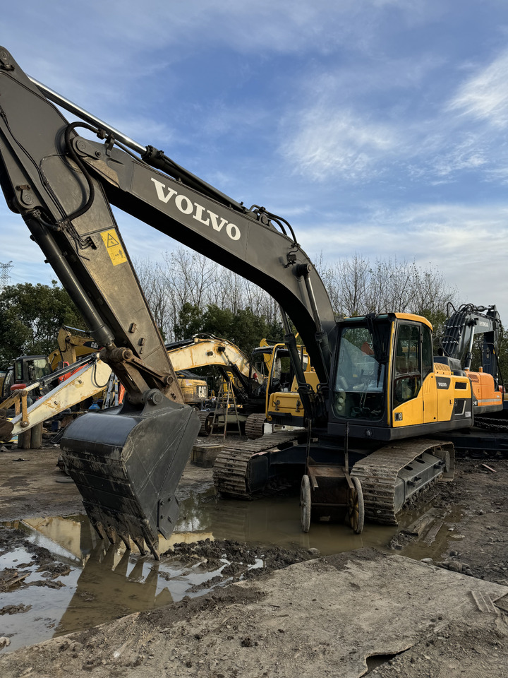VOLVO EC220D - Верижен багер: снимка 3 VOLVO EC220D - Верижен багер: снимка 3