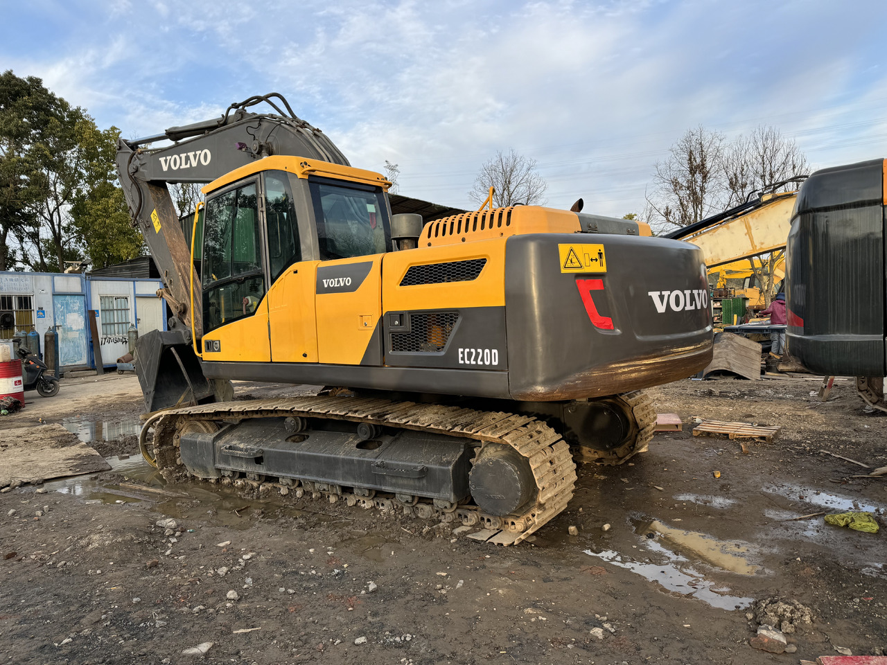 VOLVO EC220D - Верижен багер: снимка 1 VOLVO EC220D - Верижен багер: снимка 1