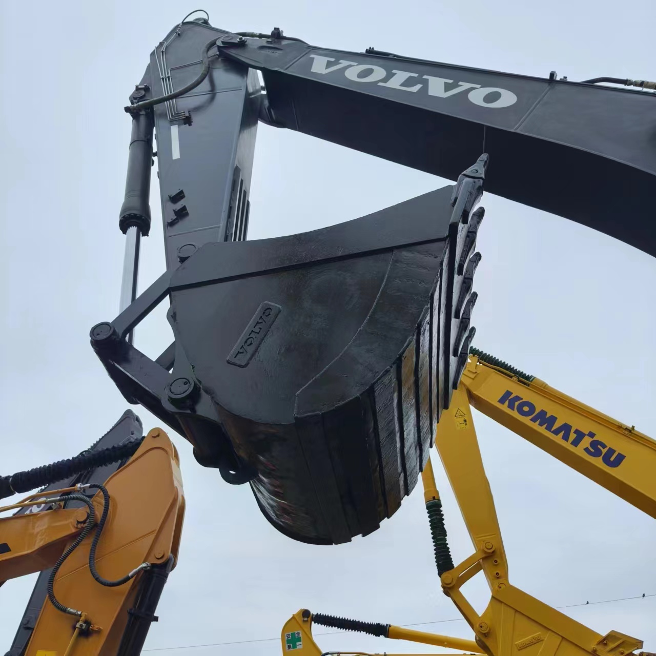 Верижен багер VOLVO EC300: снимка 12