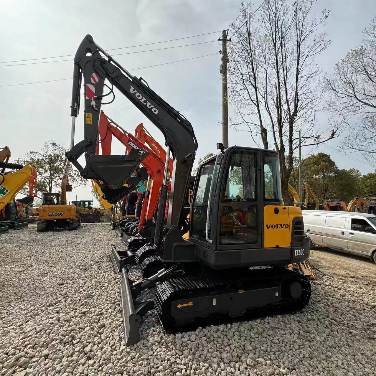 VOLVO EC60 - Мини багер: снимка 4 VOLVO EC60 - Мини багер: снимка 4