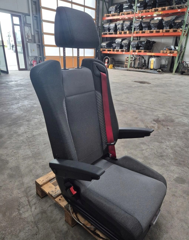 FOTEL PNEUMATYCZY SIEDZENIE KIEROWCY RENAULT RANGE GAMA T C K EVO LIFT - Седалка: снимка 3 FOTEL PNEUMATYCZY SIEDZENIE KIEROWCY RENAULT RANGE GAMA T C K EVO LIFT - Седалка: снимка 3