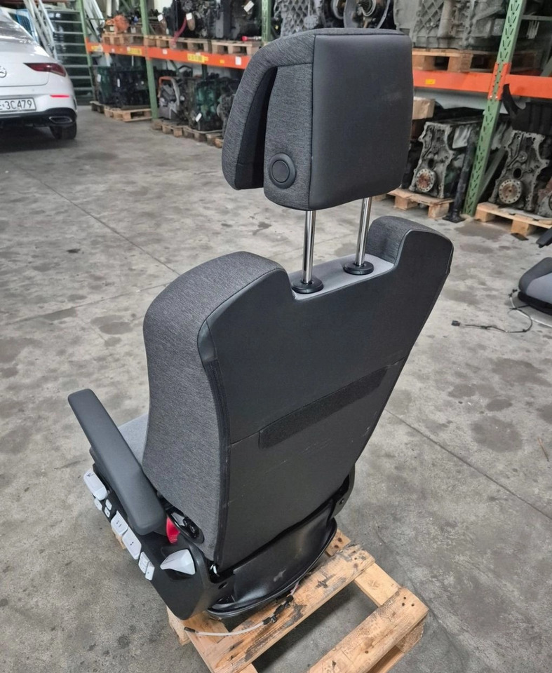 FOTEL PNEUMATYCZY SIEDZENIE KIEROWCY RENAULT RANGE GAMA T C K EVO LIFT - Седалка: снимка 5 FOTEL PNEUMATYCZY SIEDZENIE KIEROWCY RENAULT RANGE GAMA T C K EVO LIFT - Седалка: снимка 5