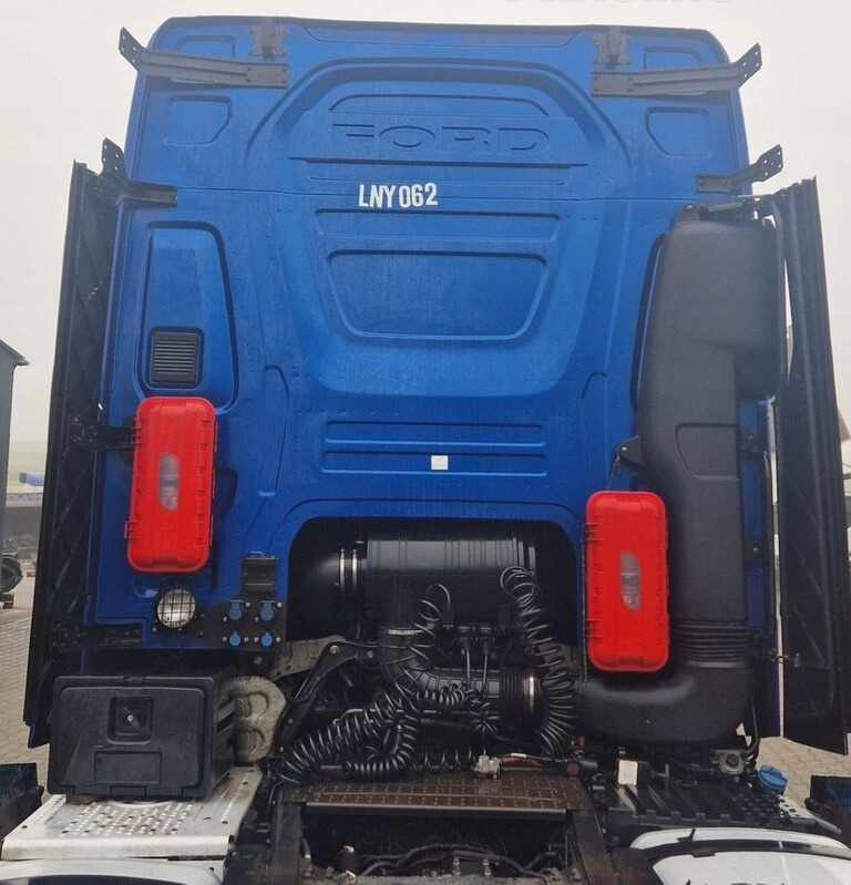 Ford KOMPLETNA F-MAX TRUCKS CARGO 500 for Ford FORD F-MAX TRUCKS CARGO 500 - Кабина: снимка 2 Ford KOMPLETNA F-MAX TRUCKS CARGO 500 for Ford FORD F-MAX TRUCKS CARGO 500 - Кабина: снимка 2