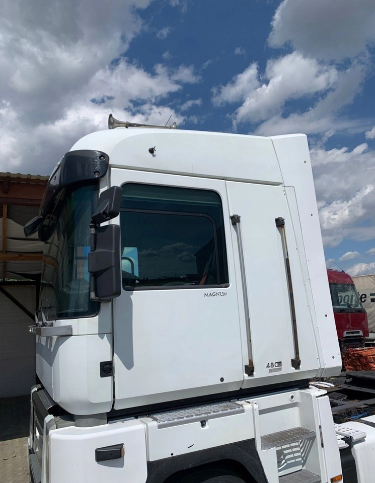 KOMPLETNA RENAULT MAGNUM DXI LFT VEGA RENAULT OE - Кабина: снимка 4 KOMPLETNA RENAULT MAGNUM DXI LFT VEGA RENAULT OE - Кабина: снимка 4