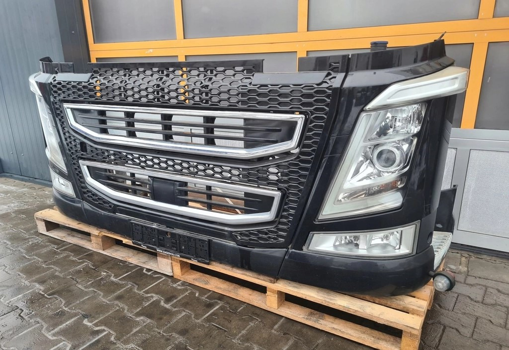 KOMPLETNY PRZÓD LAMPA XENON ATRAPA GRILL ZDERZAK VOLVO FH 4 FH 16 EURO 6 - Броня: снимка 3 KOMPLETNY PRZÓD LAMPA XENON ATRAPA GRILL ZDERZAK VOLVO FH 4 FH 16 EURO 6 - Броня: снимка 3