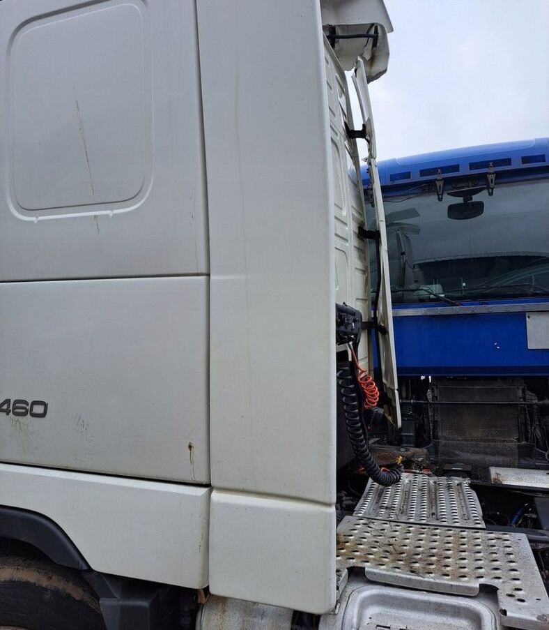 OWIEWKA LEWA SPOILER ZAKABINOWY VOLVO FH 12 13 - Аеродинамика/ Спойлер за Камион: снимка 2 OWIEWKA LEWA SPOILER ZAKABINOWY VOLVO FH 12 13 - Аеродинамика/ Спойлер за Камион: снимка 2